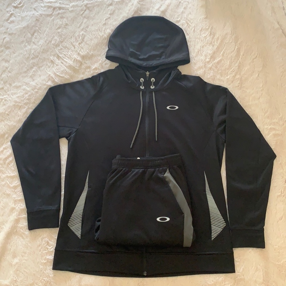 2009! Oakley NEW zip performance hoodie/Oakley pants zips/discount 2 pieces NWOT